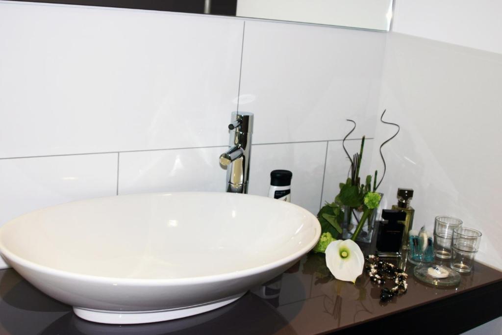 Hotel Zur Promenade Donauwoerth Ngoại thất bức ảnh