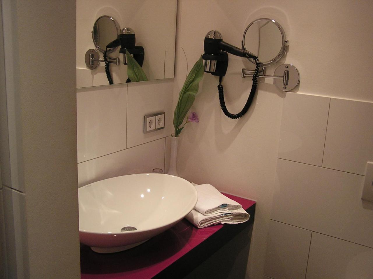 Hotel Zur Promenade Donauwoerth Ngoại thất bức ảnh